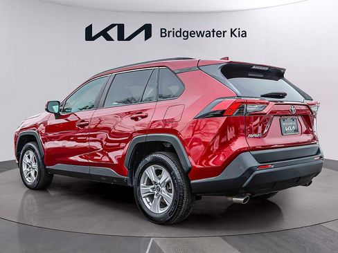 Used 2019 Toyota RAV4 XLE image 4