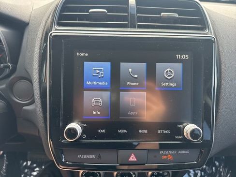 Used 2025 Mitsubishi Outlander Sport LE AWD/4WD image 16
