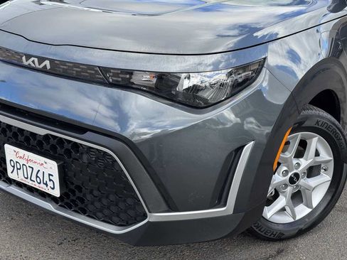 Used 2025 Kia Soul LX w/ LX Technology Package FWD image 3