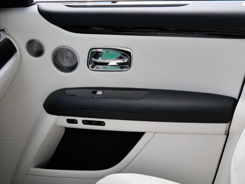 New 2025 Rolls-Royce Ghost image 9