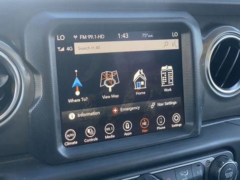 Used 2023 Jeep Wrangler Sahara image 11