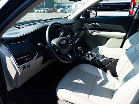 Used 2023 Cadillac XT4 Premium Luxury AWD/4WD image 18