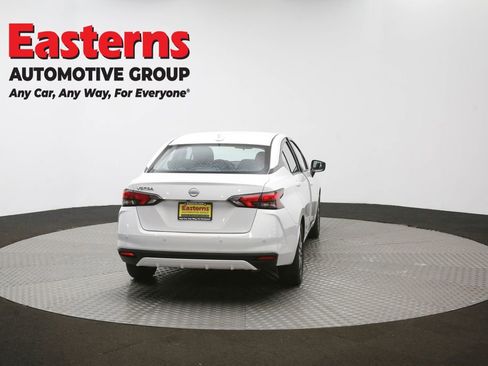 Used 2025 Nissan Versa SV image 38