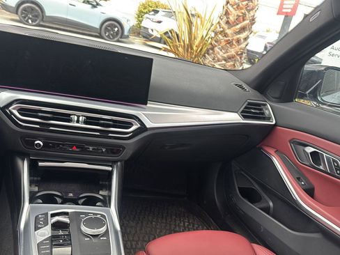 Used 2023 BMW 330i Sedan w/ M Sport Package RWD image 8