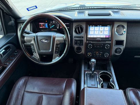Used 2017 Ford Expedition Platinum RWD image 14