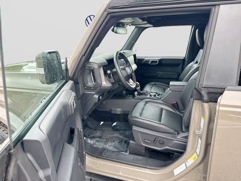 Used 2025 Ford Bronco Outer Banks AWD/4WD image 10