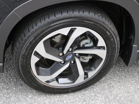 Used 2023 Subaru Forester Touring image 14