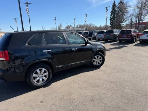 Used 2012 Kia Sorento FWD image 18