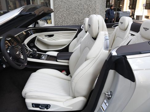 Used 2024 Bentley Continental GT image 8