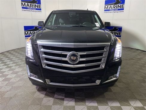 Used 2015 Cadillac Escalade ESV Premium image 15