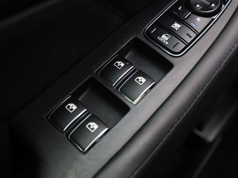 Used 2015 Hyundai Equus Signature RWD image 38