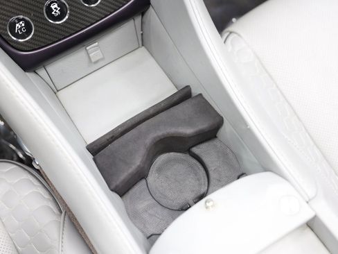 Used 2014 Aston Martin Vanquish Volante RWD image 50