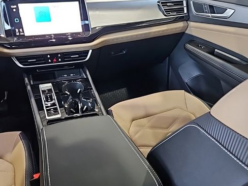 New 2026 Volkswagen Atlas Cross Sport SE image 24