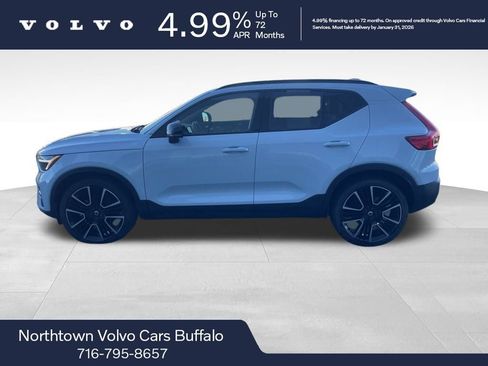 Certified 2024 Volvo XC40 B5 Core image 2
