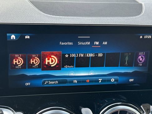 New 2026 Mercedes-Benz GLB 35 AMG AMG  35 image 22