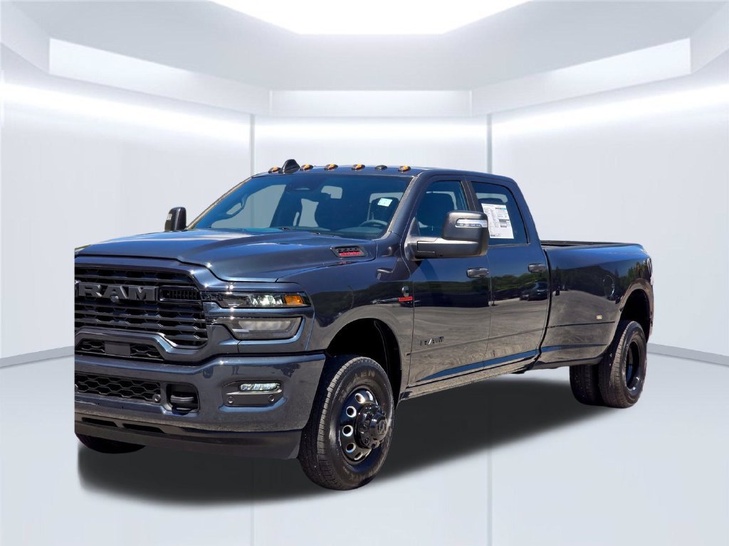 New 2026 RAM 3500 Big Horn AWD/4WD image 43