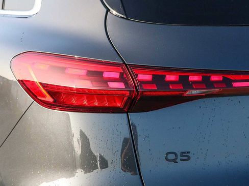New 2025 Audi Q5 Premium image 10