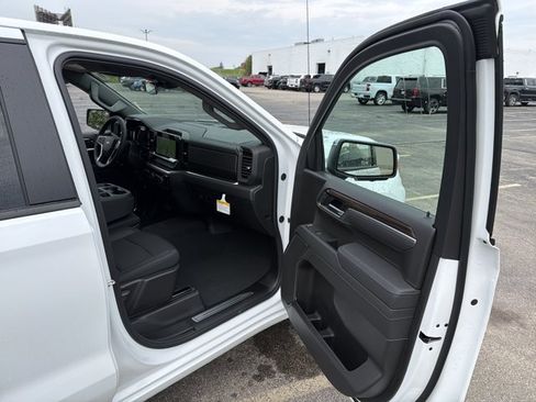 New 2026 Chevrolet Silverado 1500 LT w/ Safety Package AWD/4WD image 30