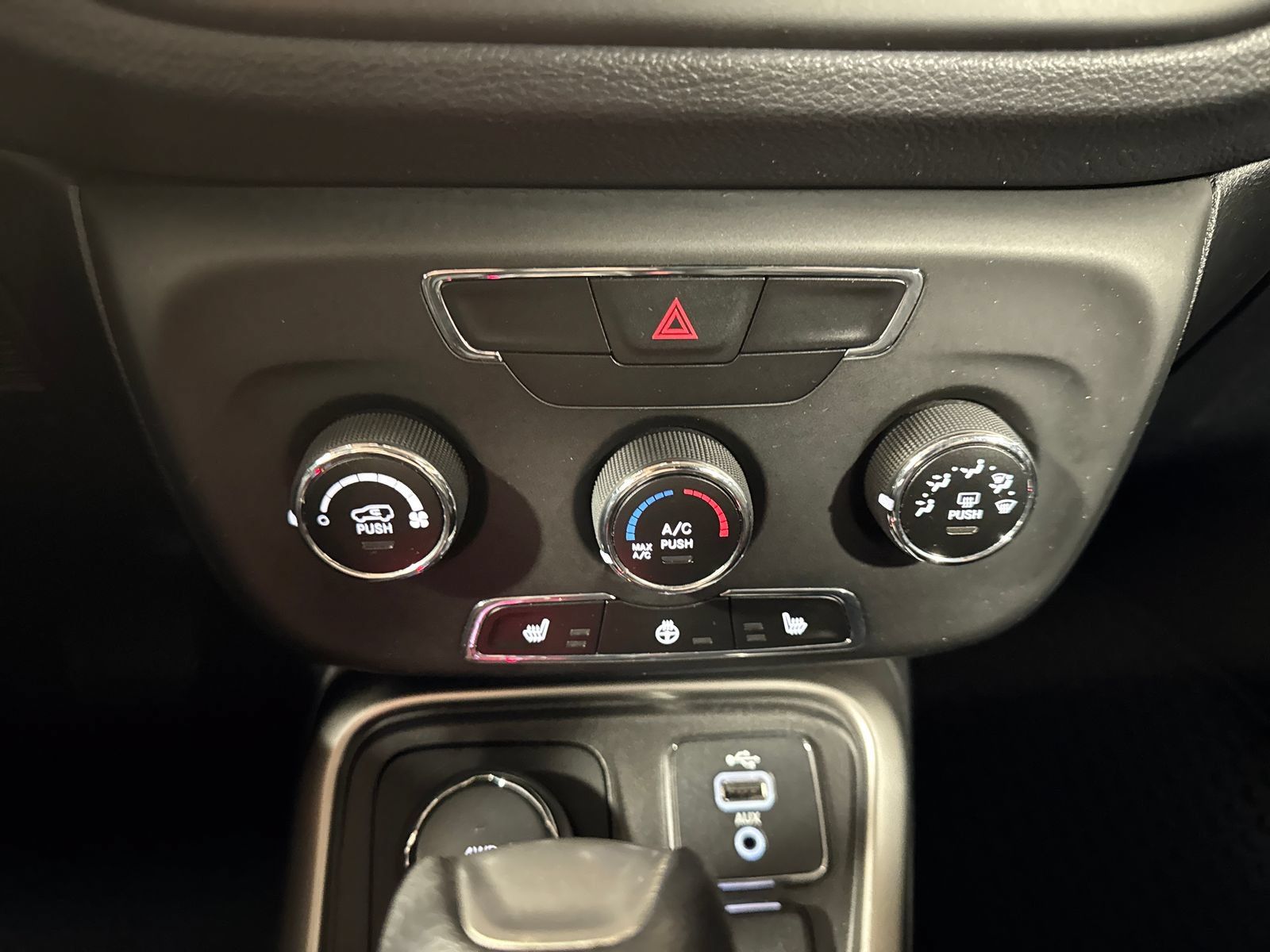 Used 2018 Jeep Compass Sport w/ Cold Weather Group AWD/4WD image 23