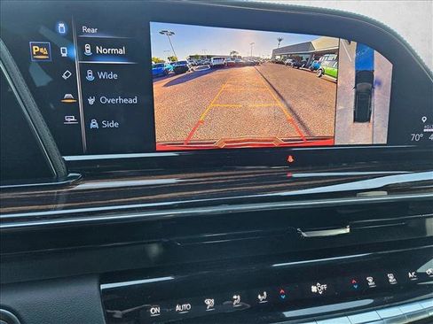 Used 2022 Cadillac Escalade ESV Premium Luxury image 15