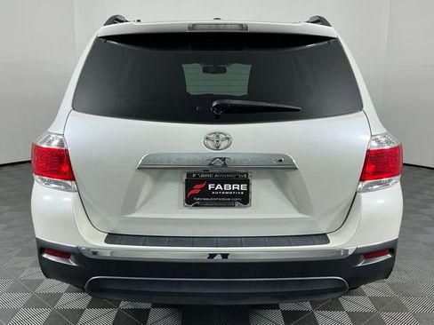 Used 2013 Toyota Highlander SE FWD image 6