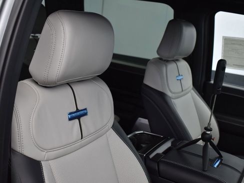 New 2025 Ford F150 Lightning Platinum AWD/4WD image 13