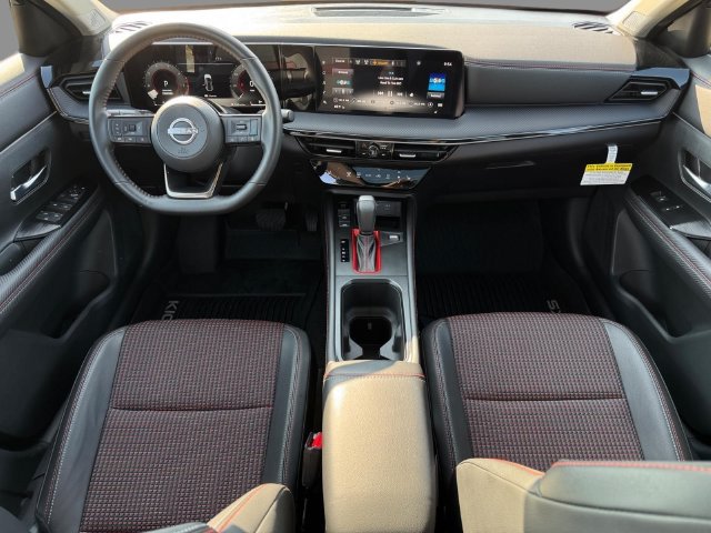Certified 2025 Nissan Kicks SR w/ SR Premium Package AWD/4WD image 11