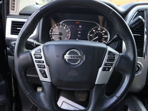 Used 2021 Nissan Titan SV w/ SV Convenience Package RWD image 35