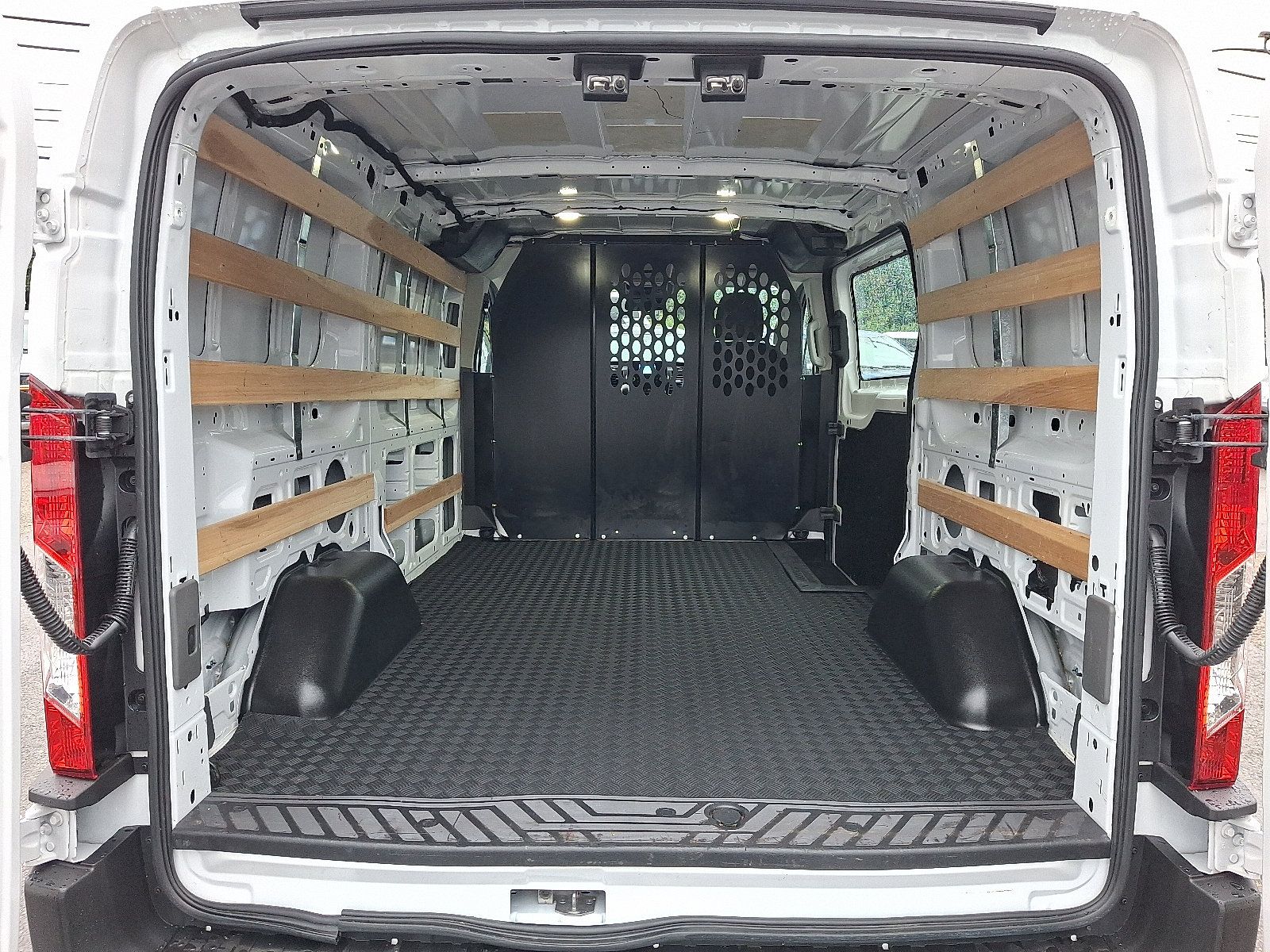 Certified 2025 Ford Transit 250 Low Roof w/ Exterior Upgrade Package RWD image 28