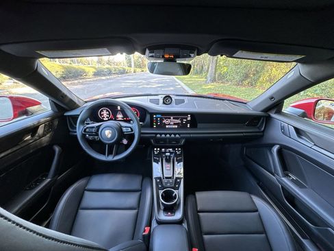 Used 2025 Porsche 911 Carrera image 25