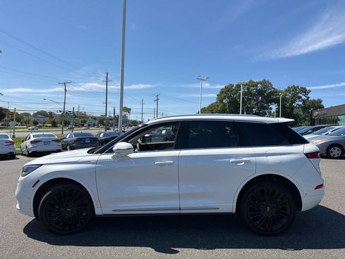 Used 2022 Lincoln Corsair Reserve w/ Equipment Group 201A AWD/4WD image 6