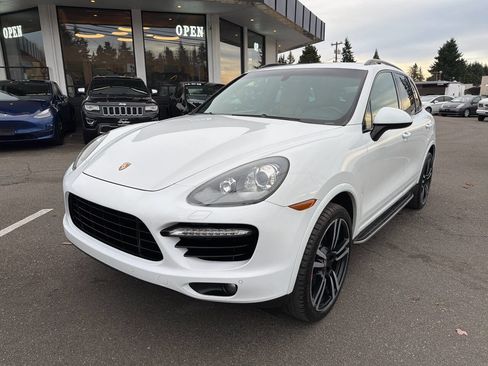 Used 2014 Porsche Cayenne Turbo S image 1