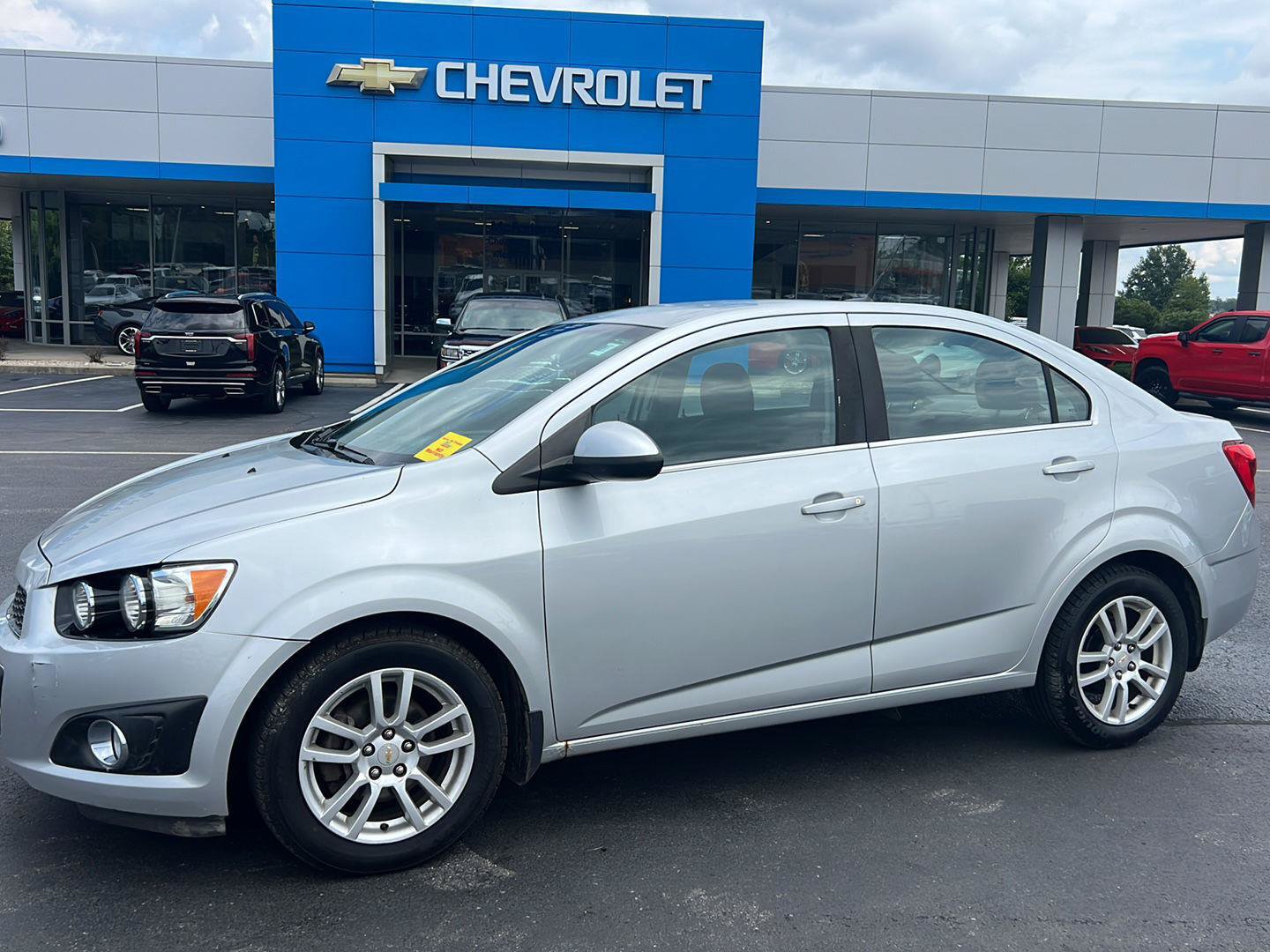 Used 2012 Chevrolet Sonic LT FWD image 2