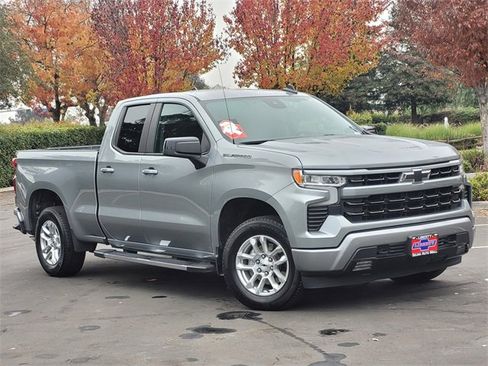 Used 2024 Chevrolet Silverado 1500 RST image 2