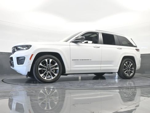 Used 2024 Jeep Grand Cherokee Overland w/ Adv Protech Group III image 65