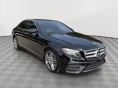 Used 2017 Mercedes-Benz E 300 4MATIC image 7