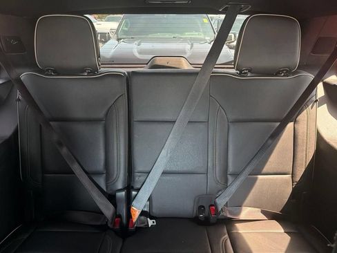 Used 2021 GMC Yukon SLT AWD/4WD image 18