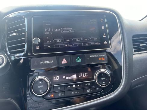 Used 2018 Mitsubishi Outlander LE image 10