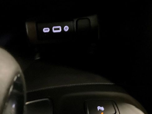 Used 2022 Chevrolet Equinox LT image 25