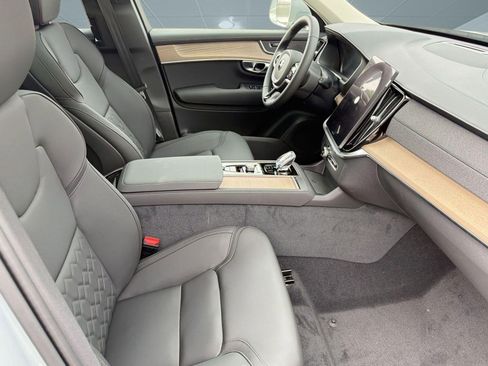 New 2026 Volvo XC90 B5 Plus AWD/4WD image 30
