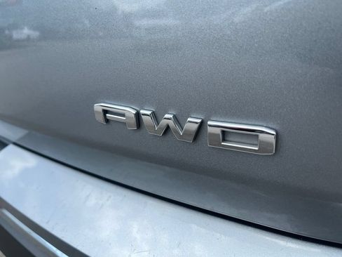 Used 2023 GMC Terrain SLT AWD/4WD image 42