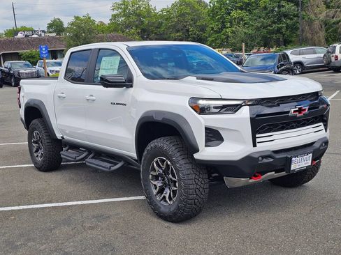 New 2026 Chevrolet Colorado ZR2 w/ Technology Package AWD/4WD image 7