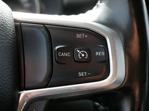 Used 2022 RAM 1500 Laramie AWD/4WD image 28