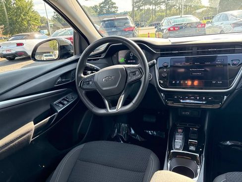 Used 2023 Chevrolet Bolt EUV LT FWD image 8