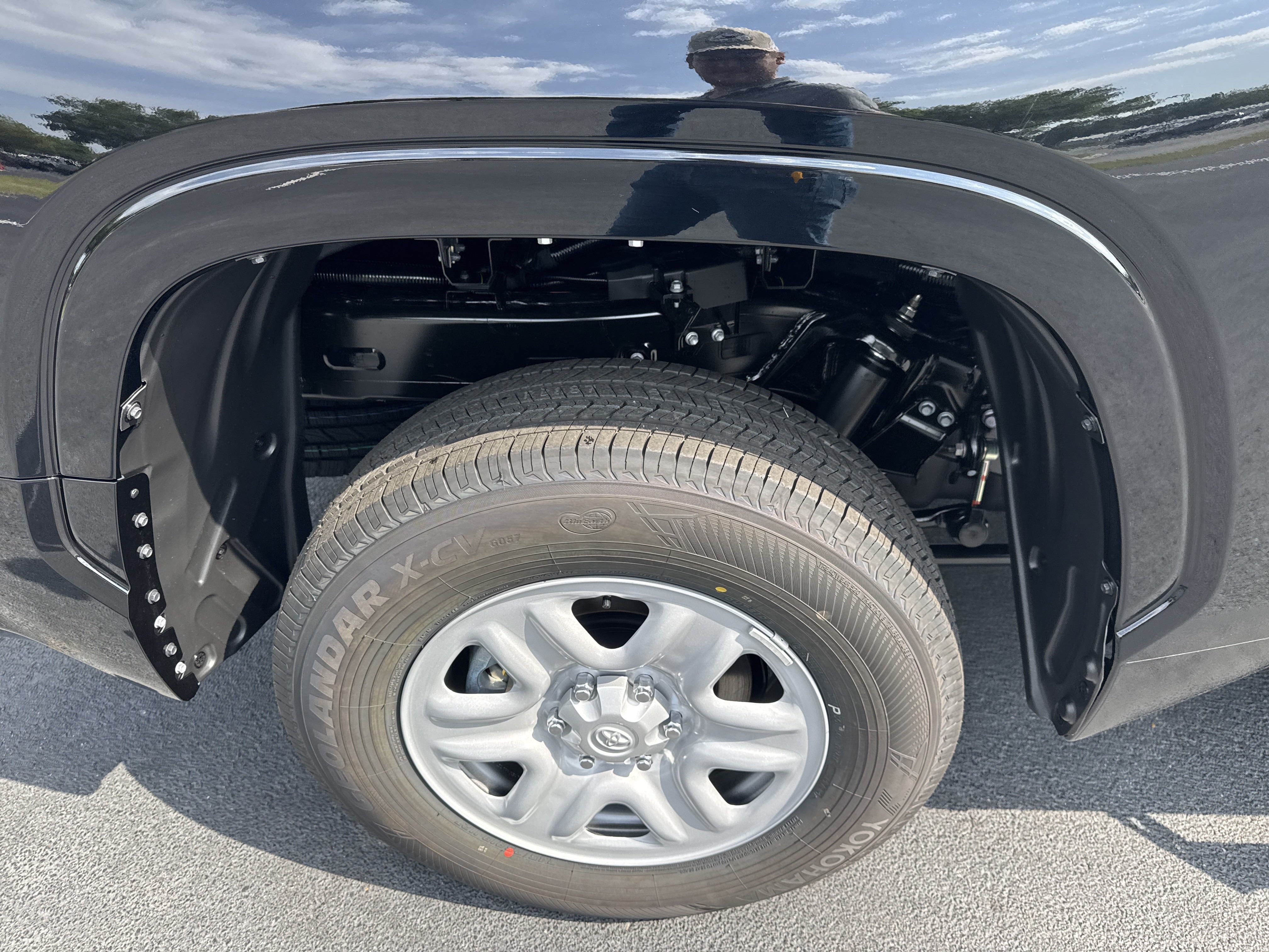 New 2025 Toyota Tundra SR w/ SR Tow Package AWD/4WD image 11