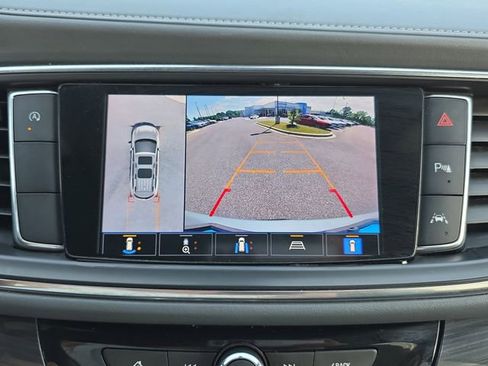 Used 2022 Buick Enclave Premium FWD image 24