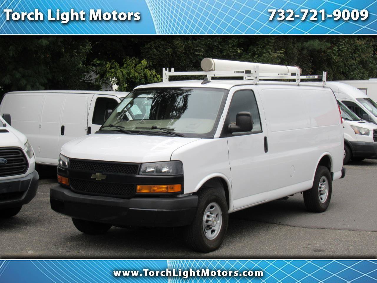 Used 2022 Chevrolet Express 3500 w/ Driver Convenience Package RWD image 1