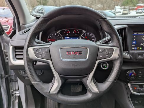 Used 2022 GMC Terrain SLE w/ Driver Convenience Package image 10