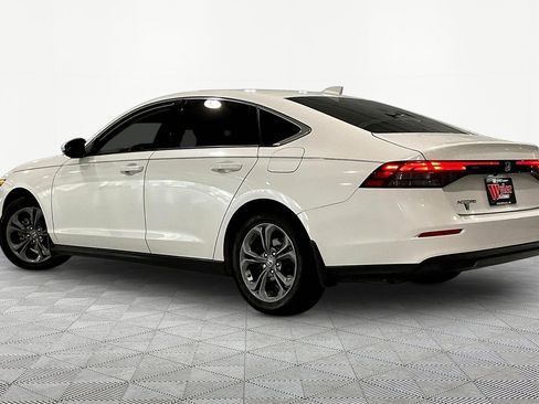 Used 2024 Honda Accord EX image 4