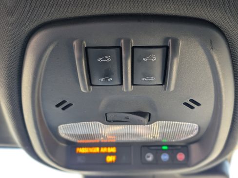 Used 2024 Chevrolet Trax RS w/ Sunroof Package image 25